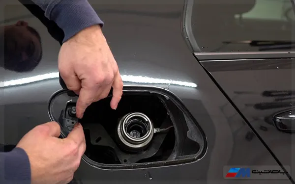 شل بودن درپوش باک از دلایل روشن شدن چراغ چک خودرو